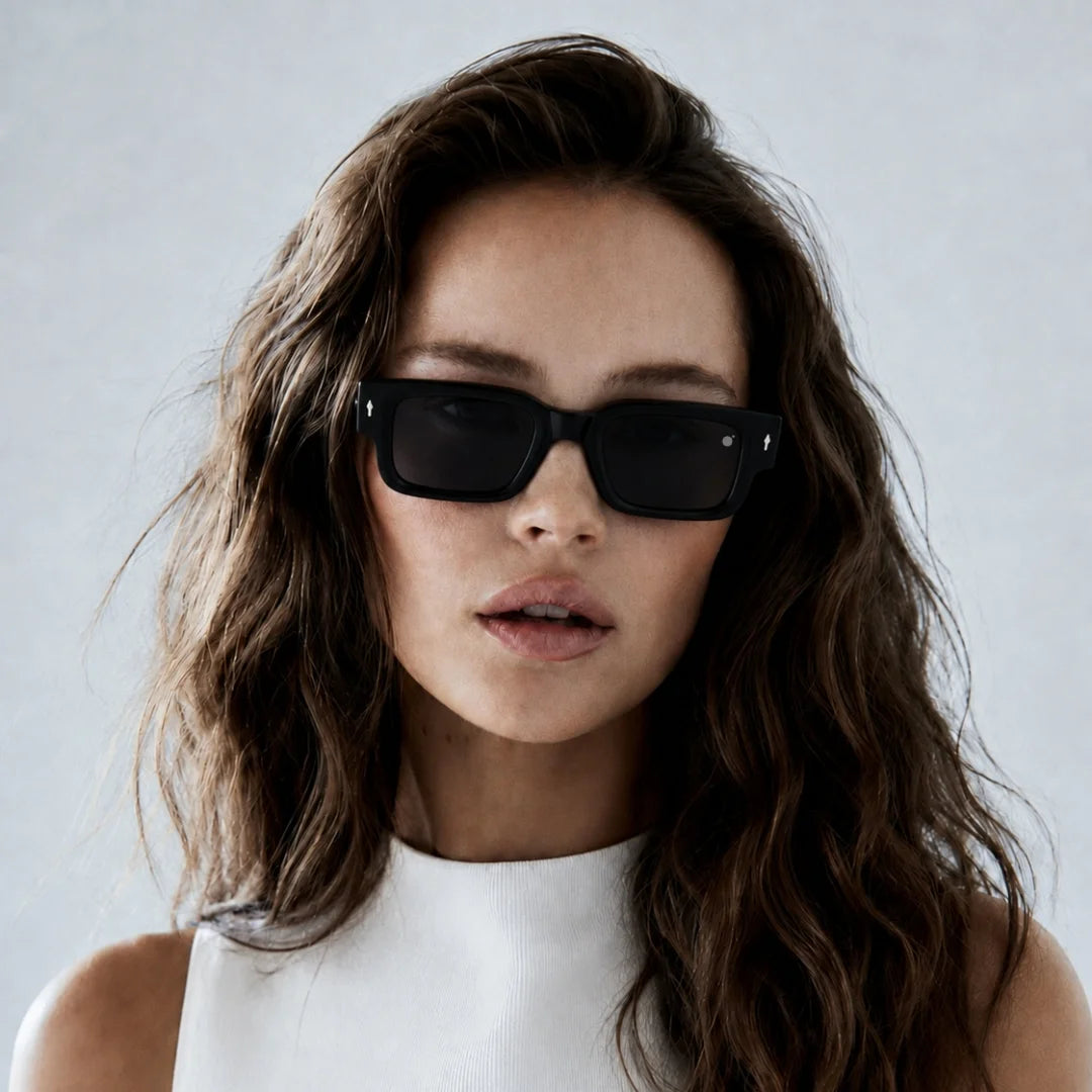 MOONX ATLAS – UV400 Bold & Rectangular Sunglasses (Unisex)