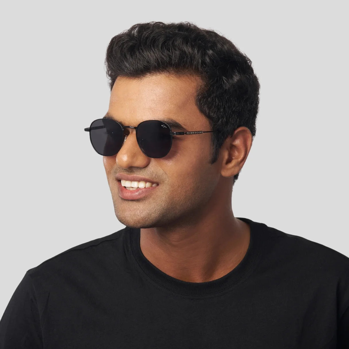 MOONX CLASSIC STREAK – Polarised Round Metal Frame Sunglasses (Unisex)
