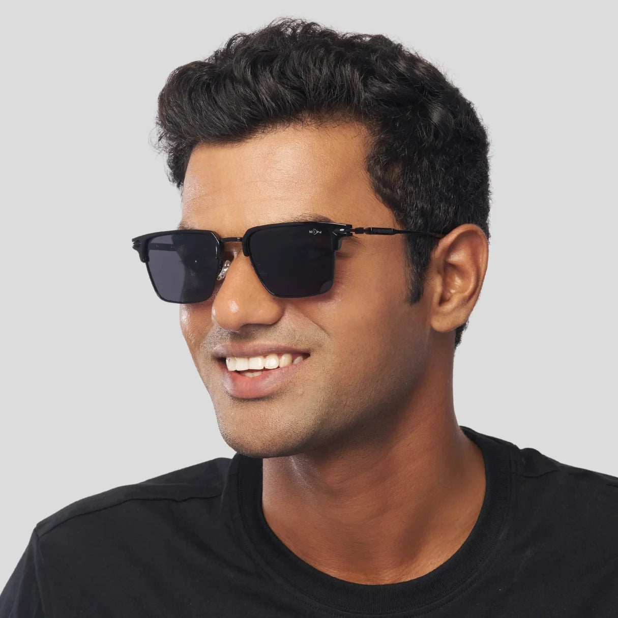 MOONX CLUB – Polarised Rectangular Metal Sunglasses (Unisex)