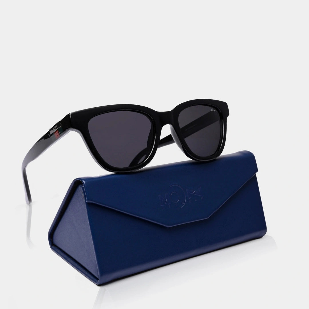 MOONX CLASSIC TITANS – Polarized Cat-Eye Sunglasses (Unisex)
