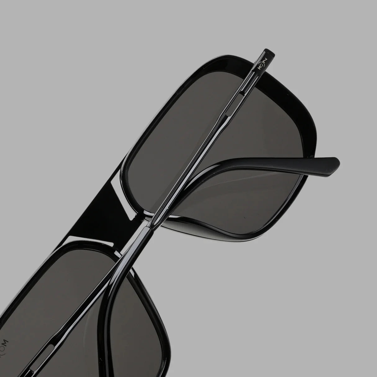 MOONX REAL NOVA S1 – UV400 Aviator Metal Frame Sunglasses (Unisex)
