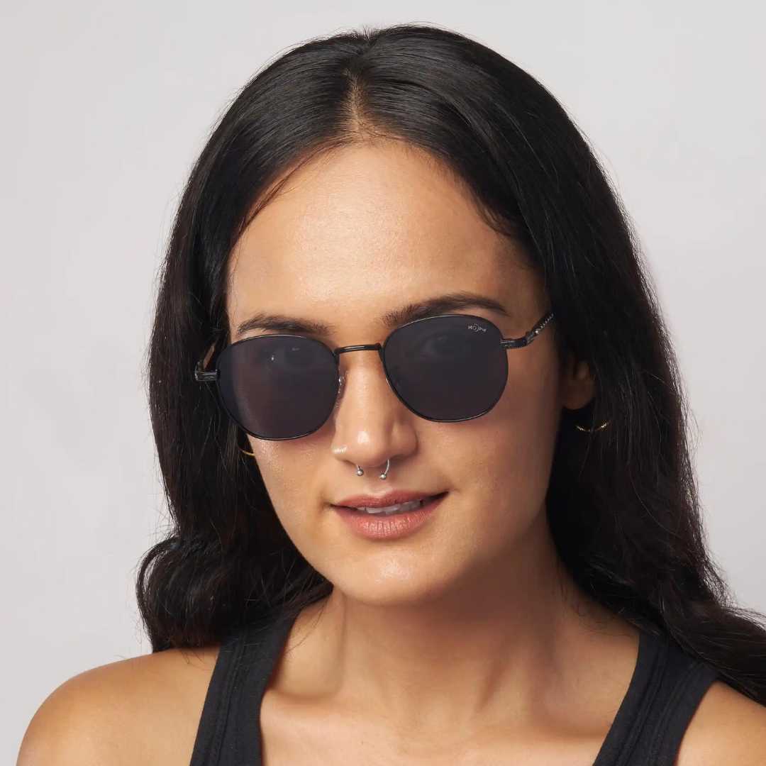 MOONX CLASSIC STREAK – Polarised Round Metal Frame Sunglasses (Unisex)
