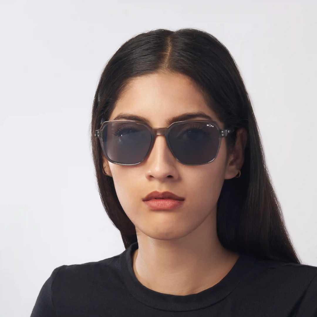 MOONX ROMAN S1 – UV400 Square PC Frame Sunglasses (Unisex)