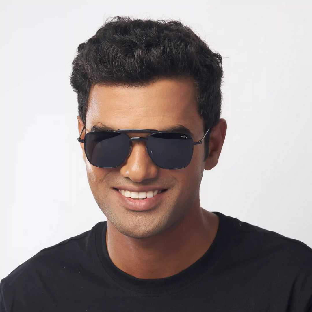 MOONX LEO – UV400 Double‑Bridge Compact Metal Sunglasses (Unisex)