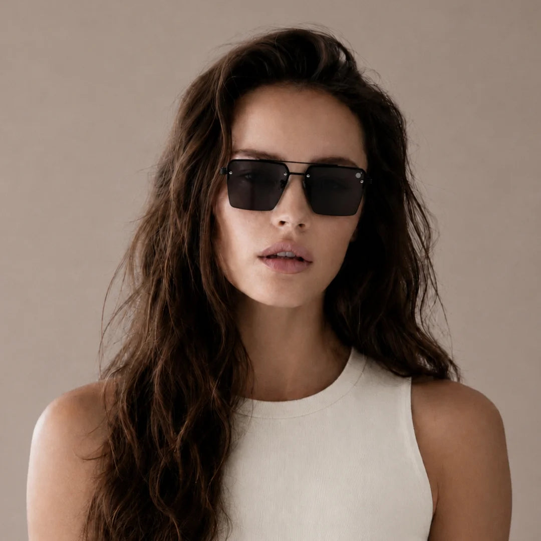 MOONX ICONIC S1 – UV400 Square Metal Frame Sunglasses (Unisex)