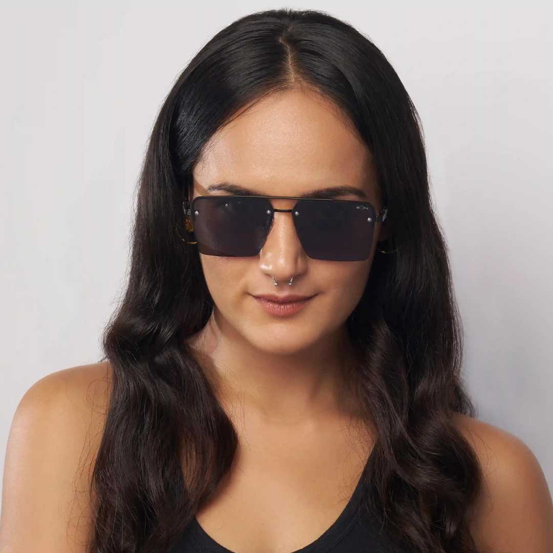 MOONX ICONIC S1 – UV400 Square Metal Frame Sunglasses (Unisex)