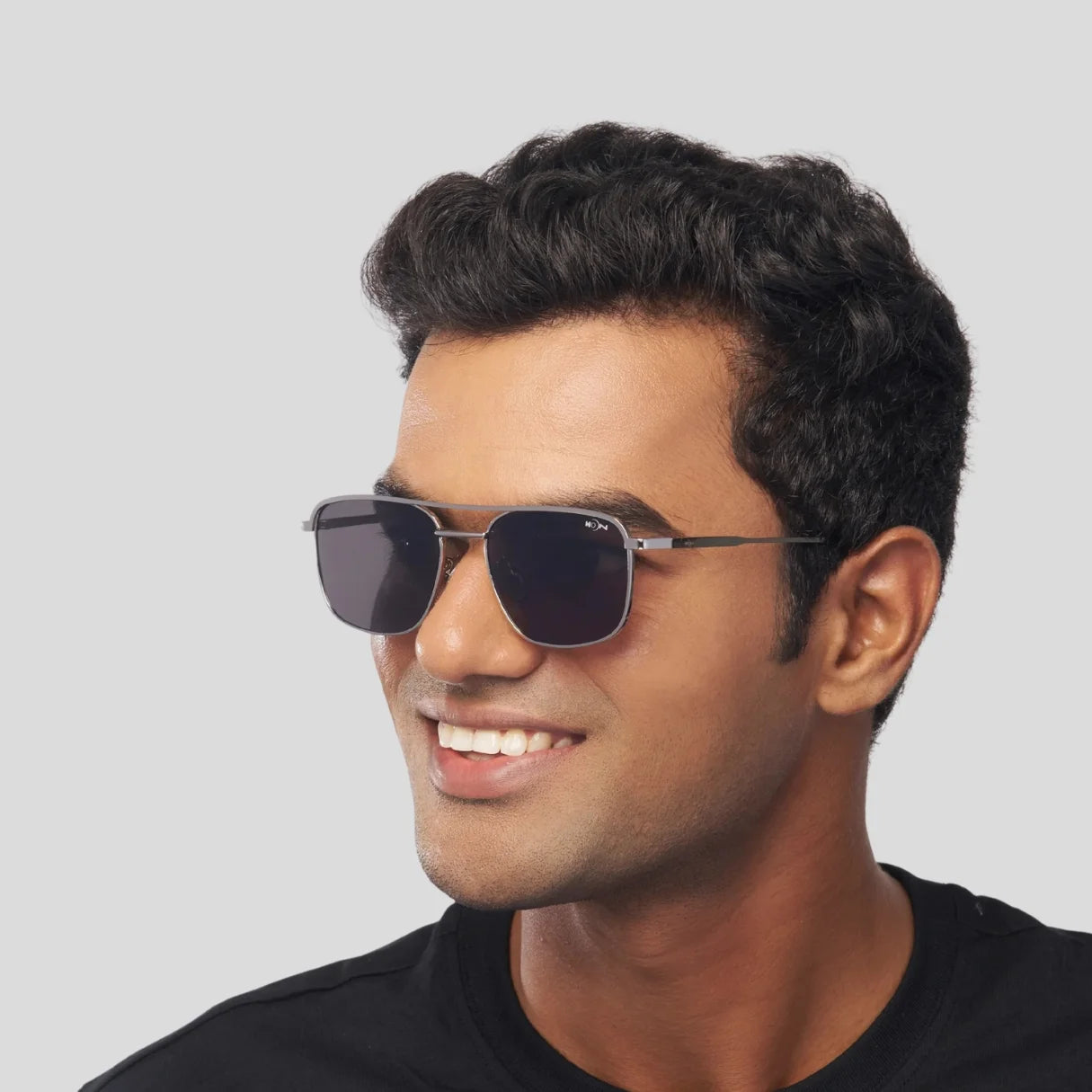 MOONX Z-AUTONOE S1 – UV400 Rectangular Metal Frame Sunglasses (Unisex)