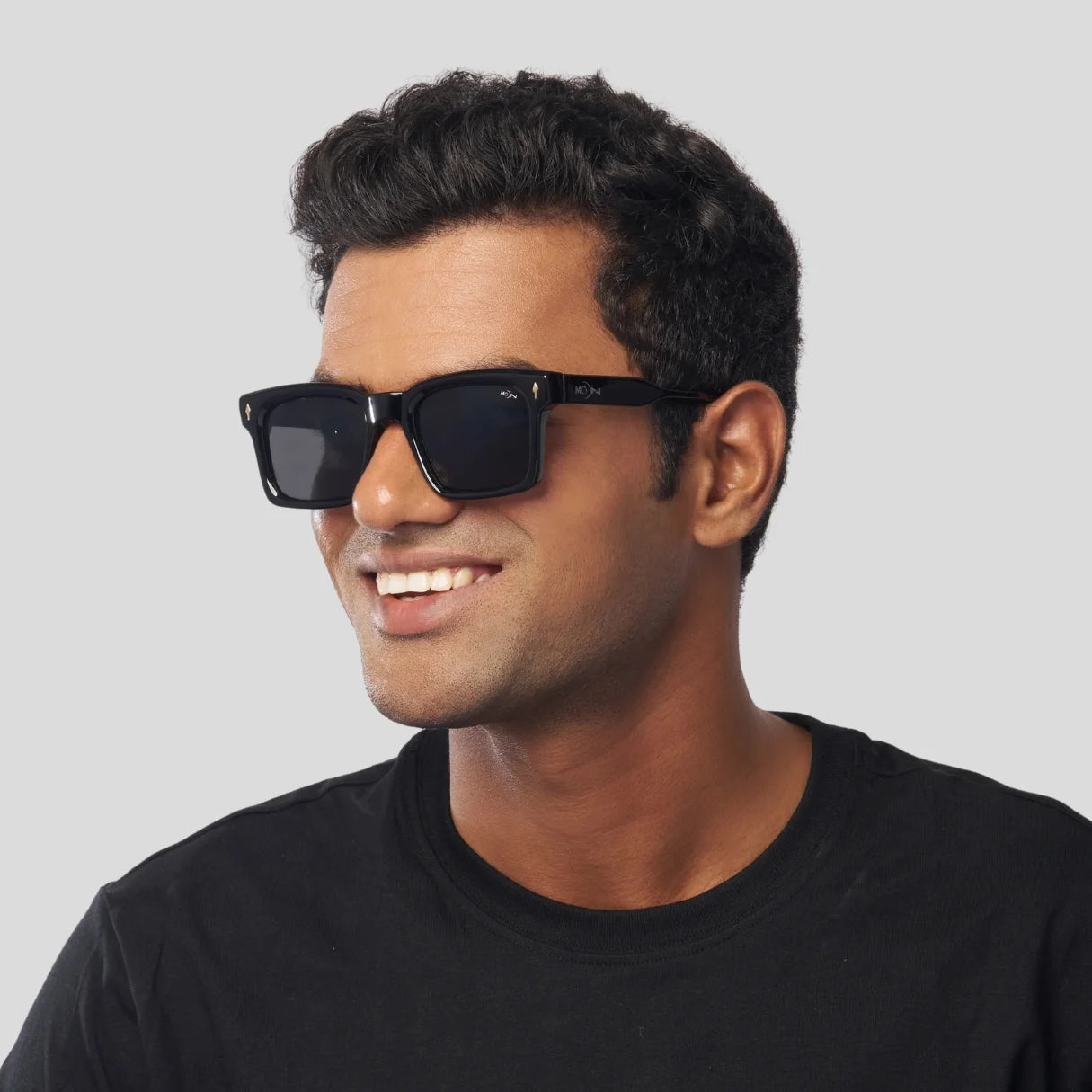 MOONX STELLERS S1 – UV400 Rectangular Modern Sunglasses (Unisex)