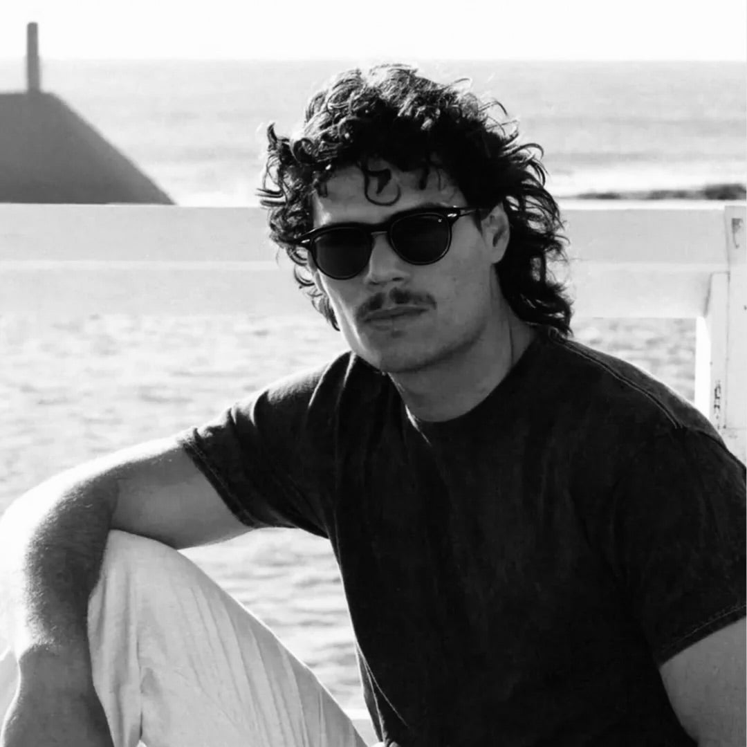 MOONX AERO S1 – UV400 Minimalist Round Sunglasses (Unisex)