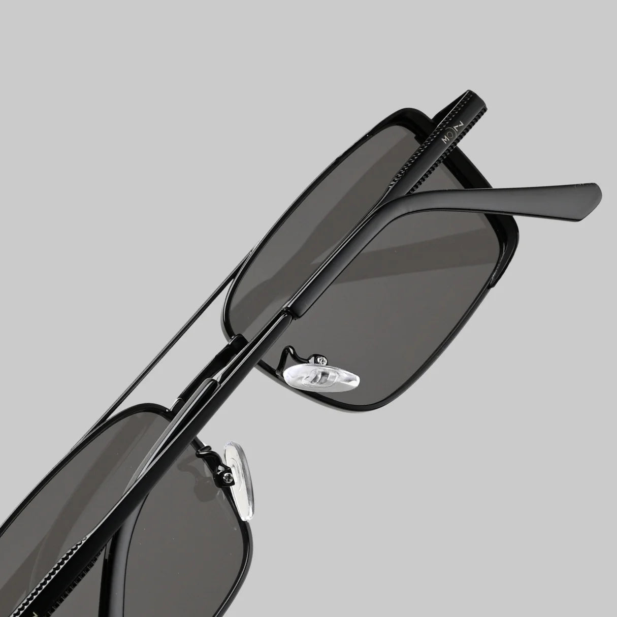 MOONX SUPERNOVA – UV400 Metal Frame Sunglasses (Unisex)