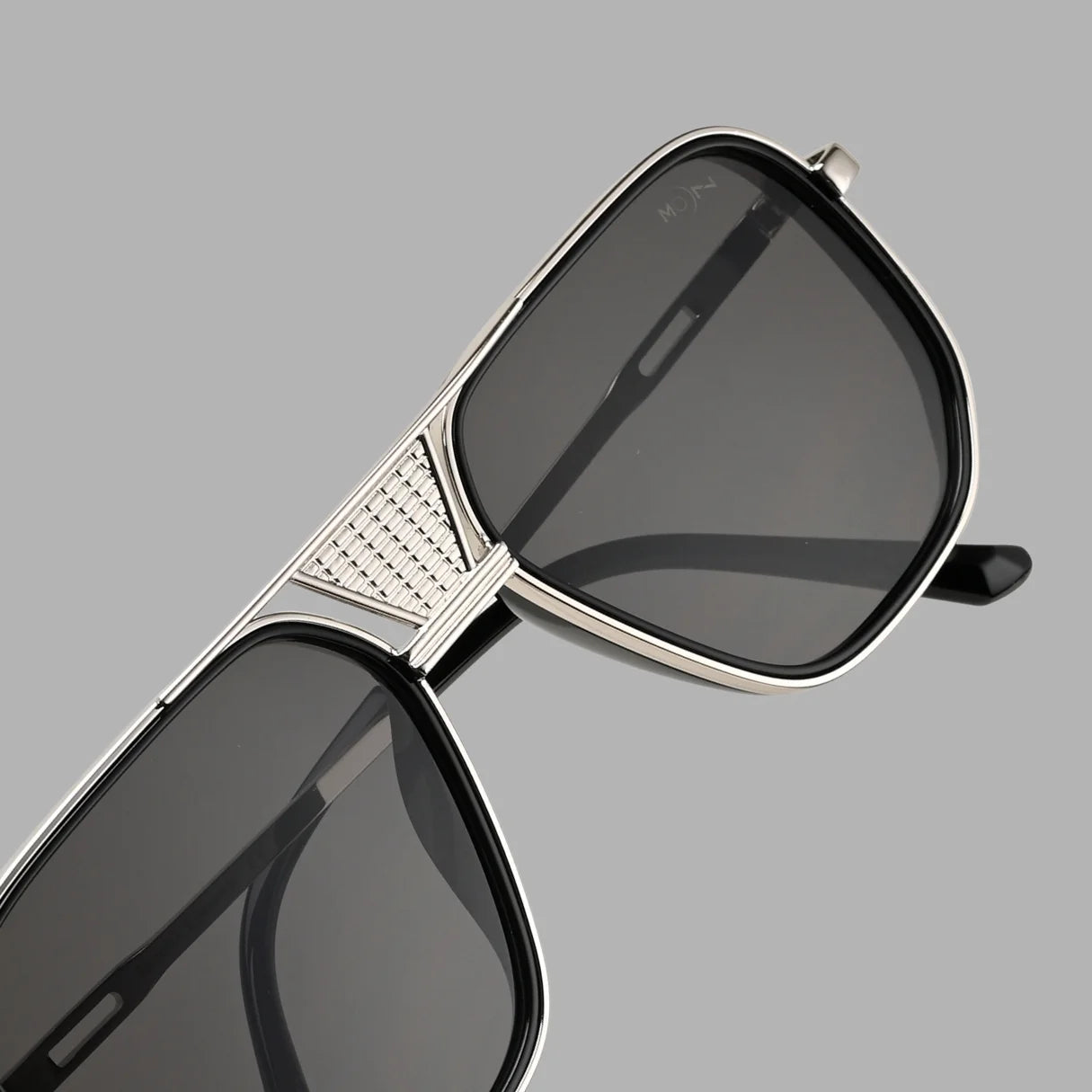 MOONX REAL NOVA S3 – UV400 Aviator Metal Frame Sunglasses (Unisex)